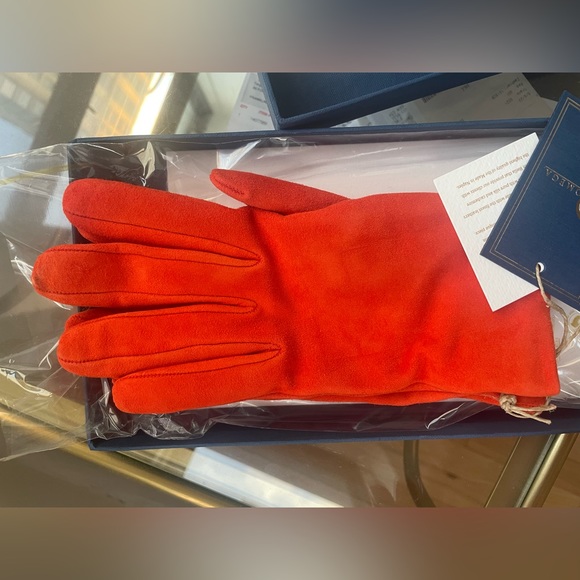 NWT Omega SRL Genuine Suede gloves 6.5 - Picture 2 of 6
